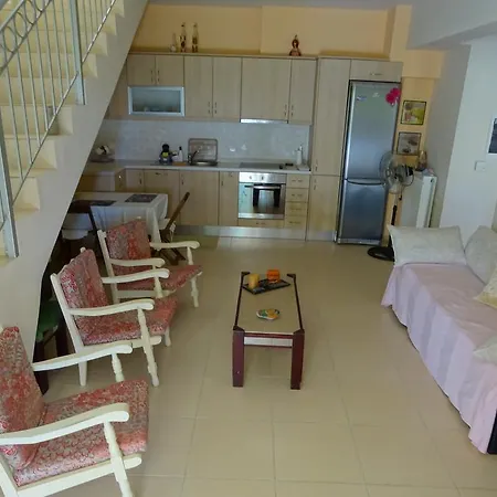 Cretamos Seaside